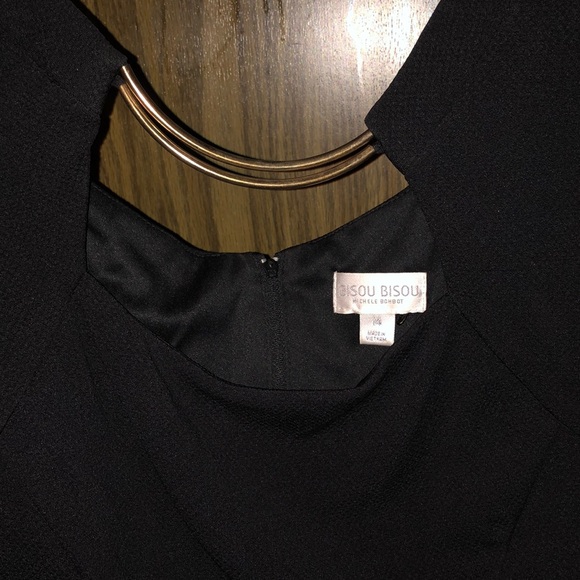 Black Dress with Gold accessory - Picture 3 of 3